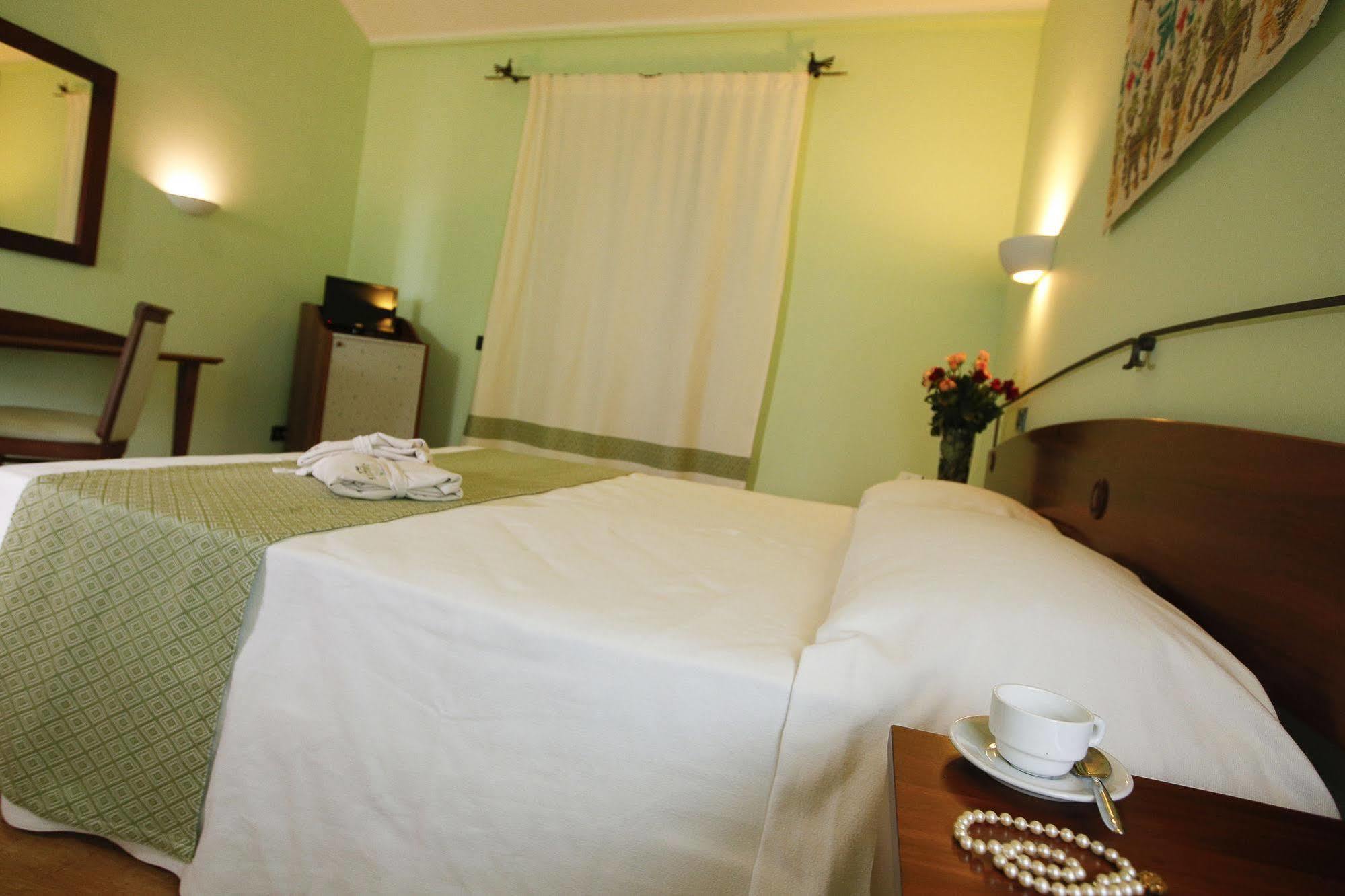 Sardegna Termale Hotel&Spa サルダラ エクステリア 写真